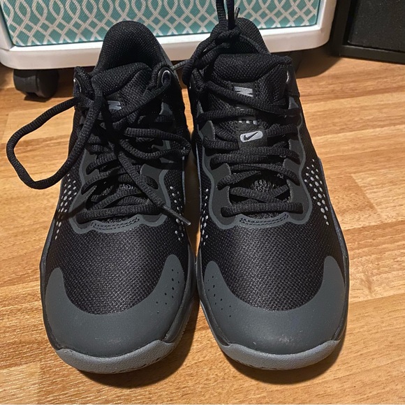 Nike Fly By Mid 3 Basketball Sneaker. - Picture 9 of 12